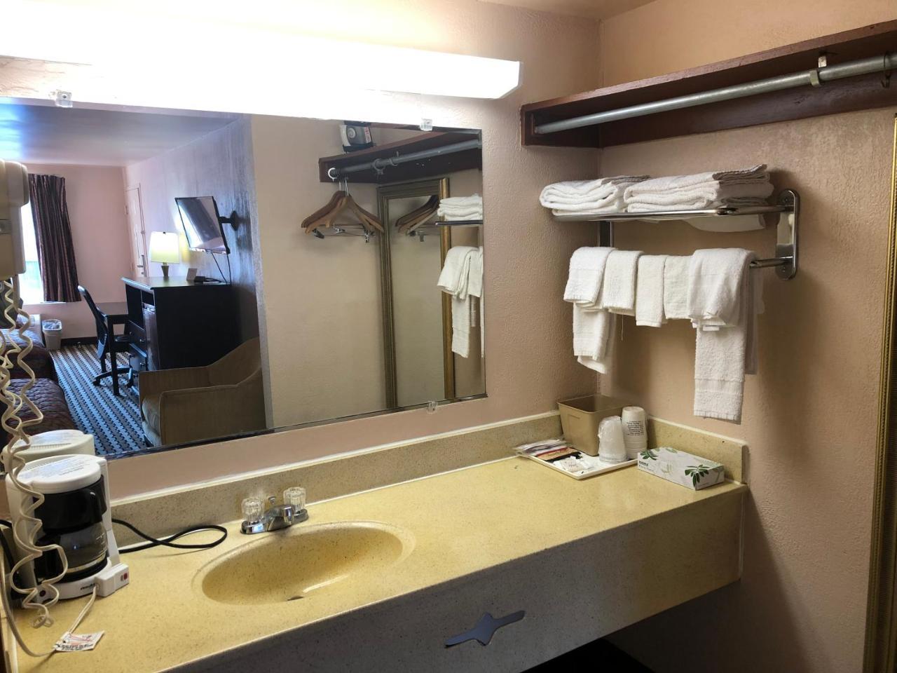 Guest Inn Austell Extérieur photo